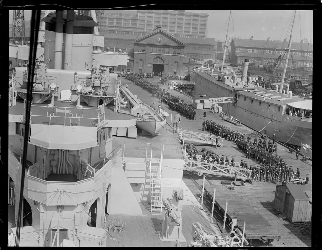Ceremonia de entrega de el USS Northampton a la US Navy, el 17 de mayo de 1930