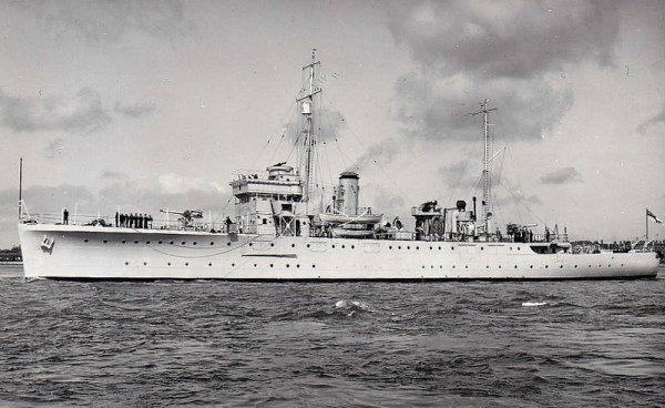 Trainera de la Escolta HMS Dundee L84