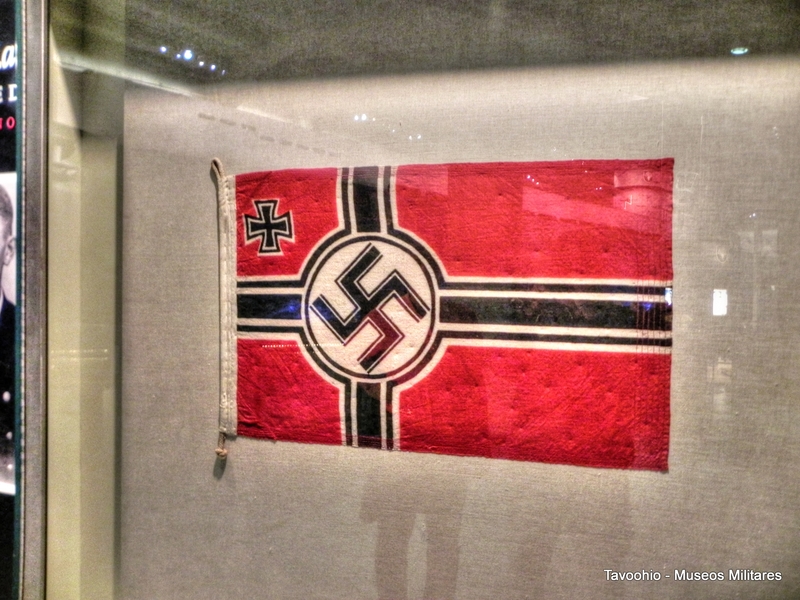 Bandera de Patrulla - Museum of Science and Industry - Chicago - Fue encontrada en su empaque original y nunca la usó