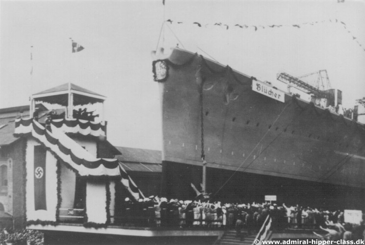 El 8 de junio 1937 botadura del Blücher en Deutsche Werke, Kiel, Alemania