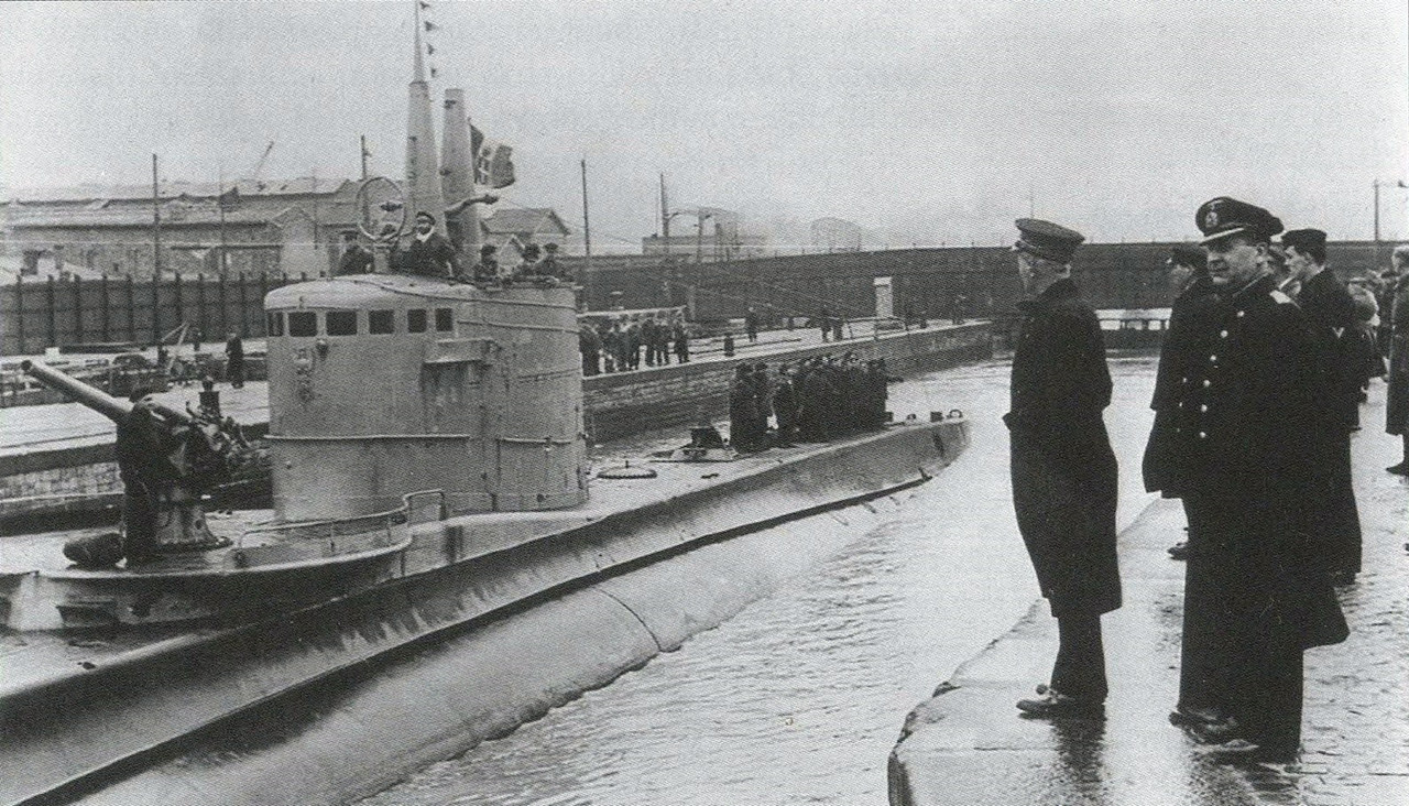 El UITA 25, el 6 de Diciembre de 1943 durante la ceremonia de entrega a la Kriegsmarine