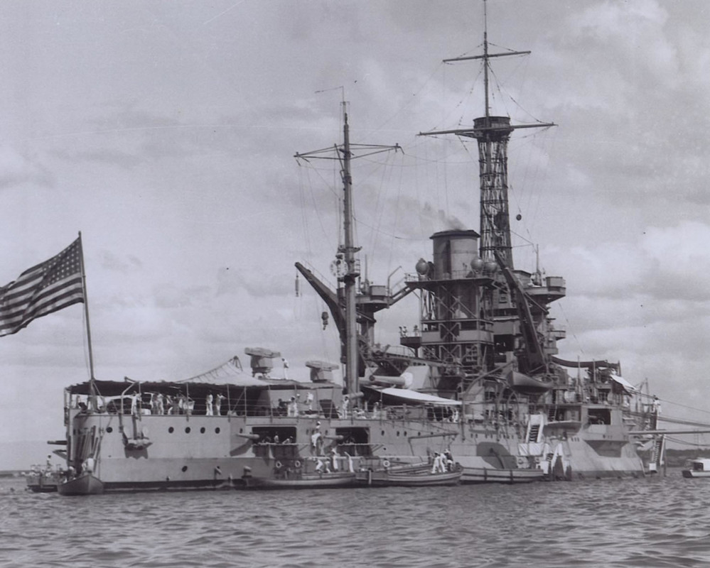 El USS Utah BB-31 en la Bahía de Guantánamo en marzo de 1912