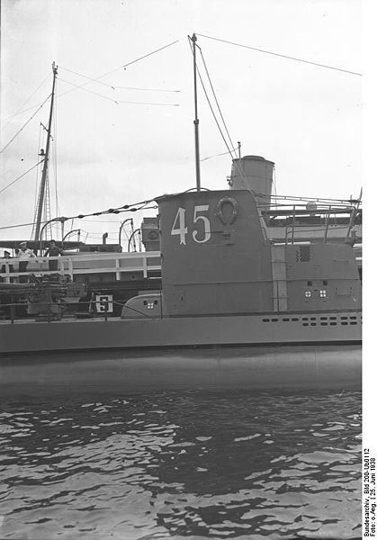 Entrega del U-45, el 25 de junio de 1938