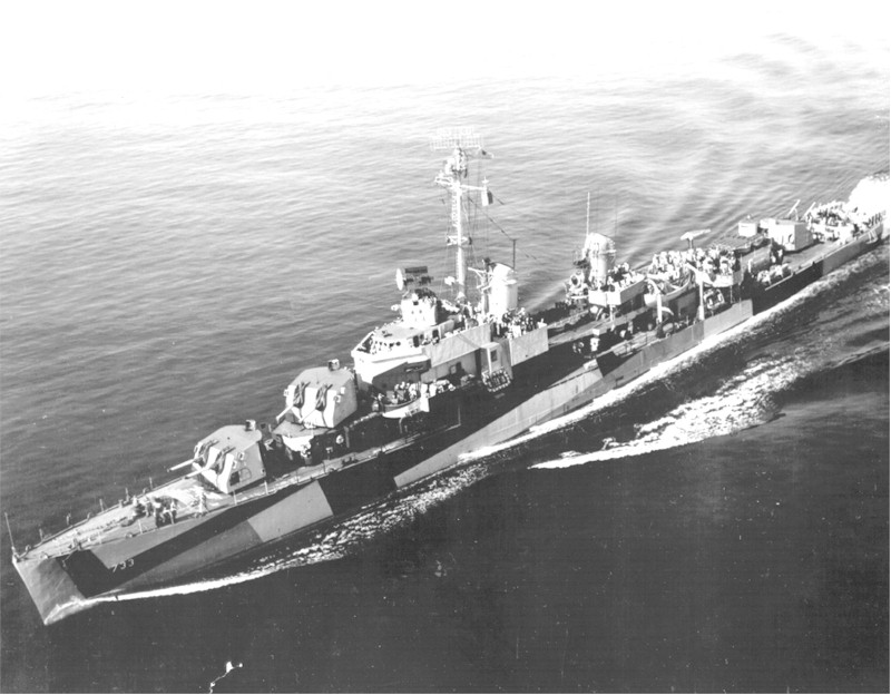USS Mannert L. Abele DD 733. Construido en 1944