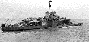 12 de julio de 1943. La captura del Submarino RMI Bronzo, remolcado por el HMS Seaham, aguas afuera de Siracusa