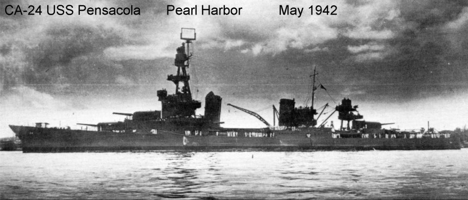 El USS Pensacola en Pearl Harbor, 1942