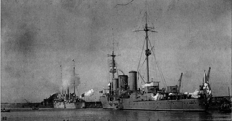 Los Cruceros Profintern y Aurora en Swinoujscie en 1929