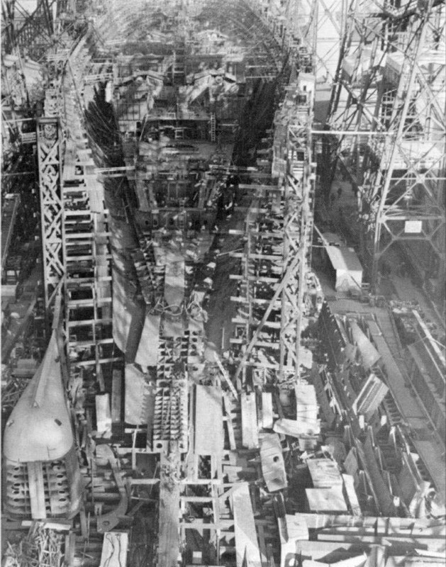 El USS Missouri BB-63 durante su construcción