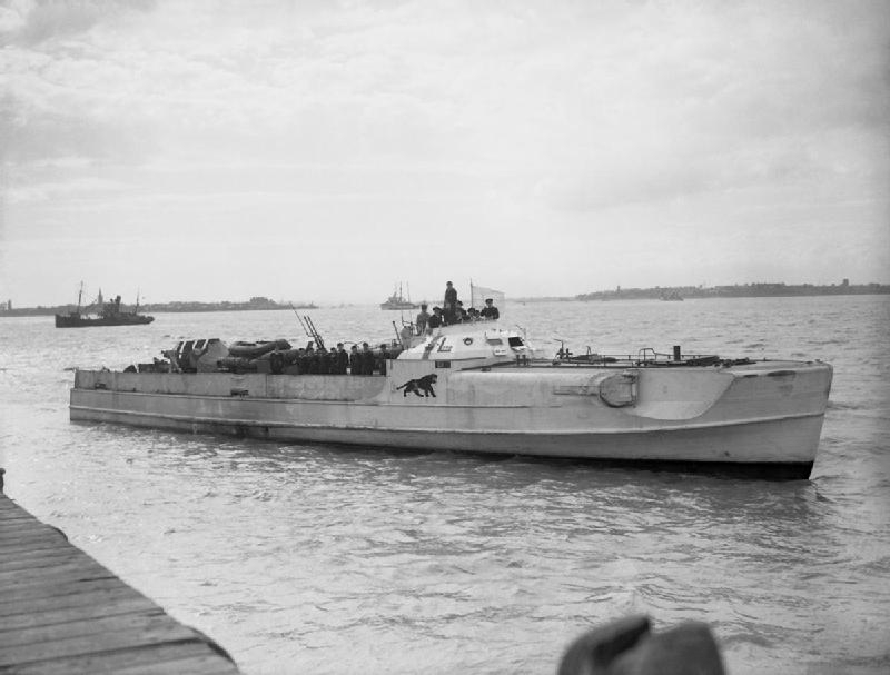 La S-50 rindiéndose a la Royal Navy en Felixtowe, el 13 de mayo de 1945