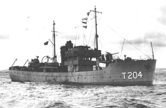Trainera Anti-Submarina HMS Orfasy T 204 de 545 Toneladas