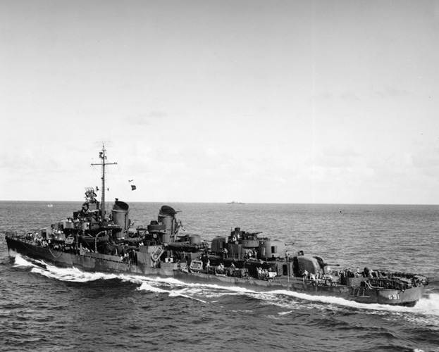 USS Mertz DD 691. Construido en 1943