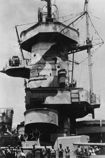 Superestructura del puente del Admiral Graf Spee visto desde el lado de babor
