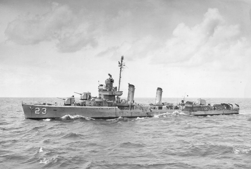 USS Macomb DD 458. Construido en 1942