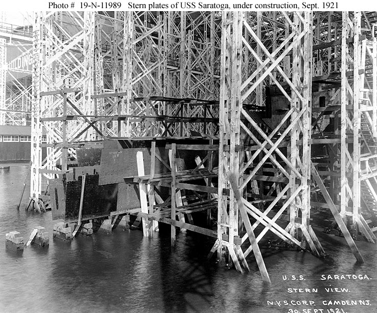 El USS Saratoga durante su construcción