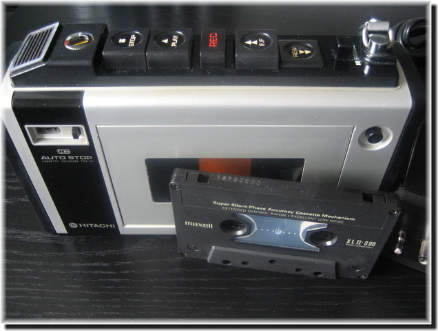 [Bild: HITACHI_C_Recorder_VIII.jpg]