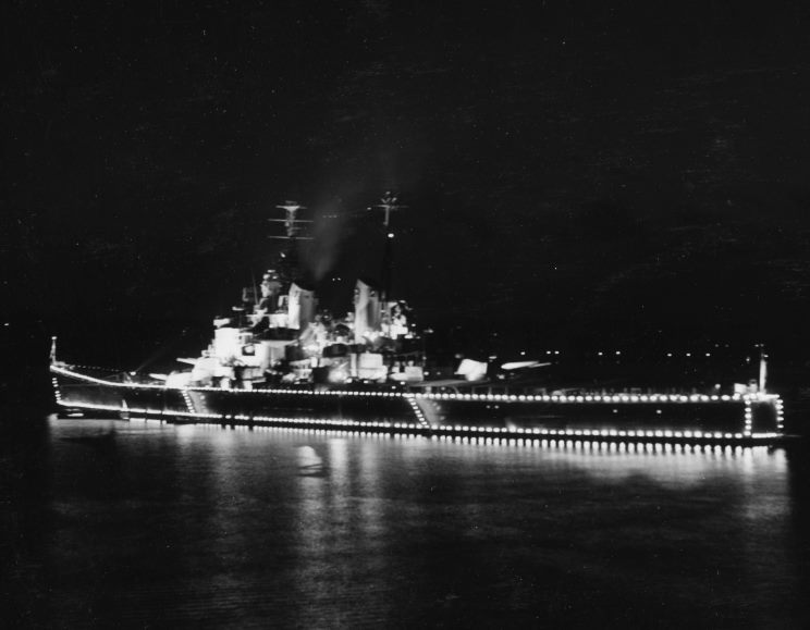 HMS Vanguard en la década de 1950