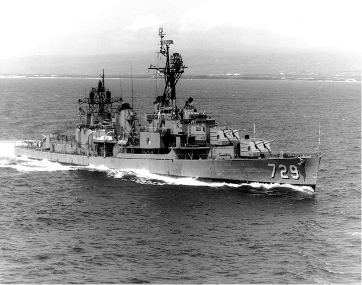 USS Lyman K. Swenson DD 729. Construido en 1944