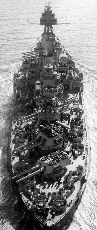El USS Texas BB-35 el 15 de Marzo de 1943