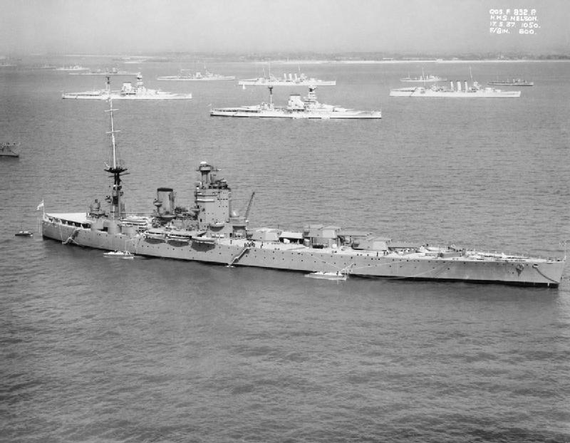 El HMS Nelson en la revista naval de Spithead en 1937
