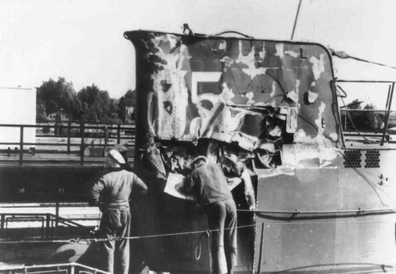Parte de los daños sufridos por la embestida del Graf Spee