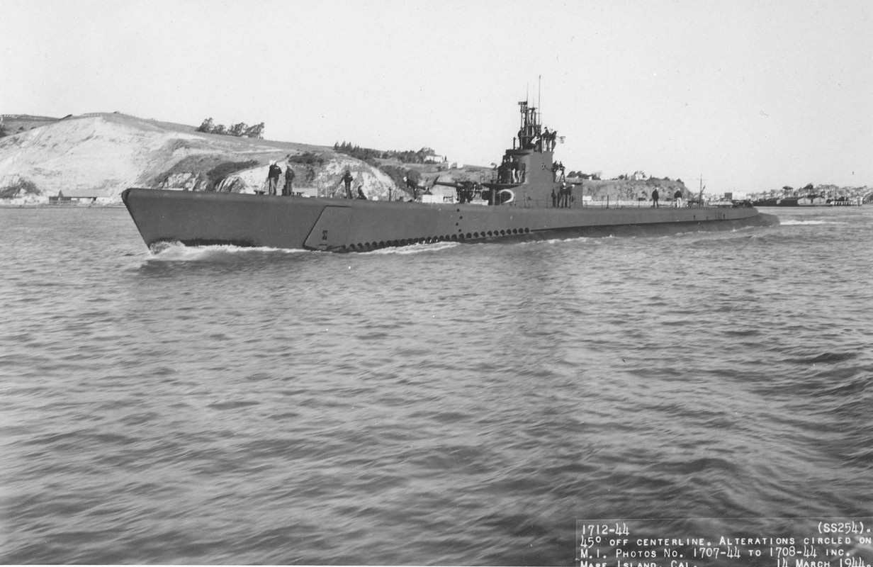 USS Gurnard SS 254. Construido en 1942