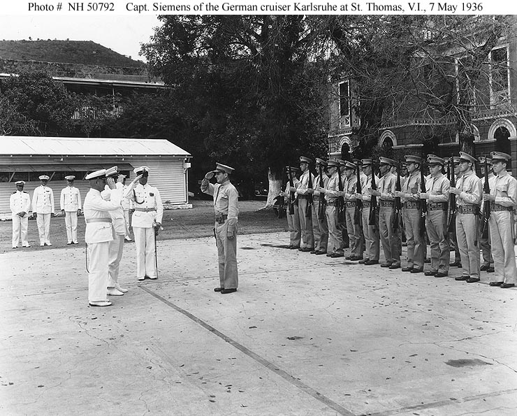 Recepción de la oficialidad del Karlsruhe en el fuerte americano Saint Thomas, Islas Vírgenes, el 7 de mayo de 1936