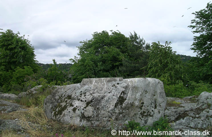 Los restos del monumento Blücher en Askholmen. Sólo la base de hormigón se mantiene como el monumento fue destruido por la resistencia noruega en mayo de 1945