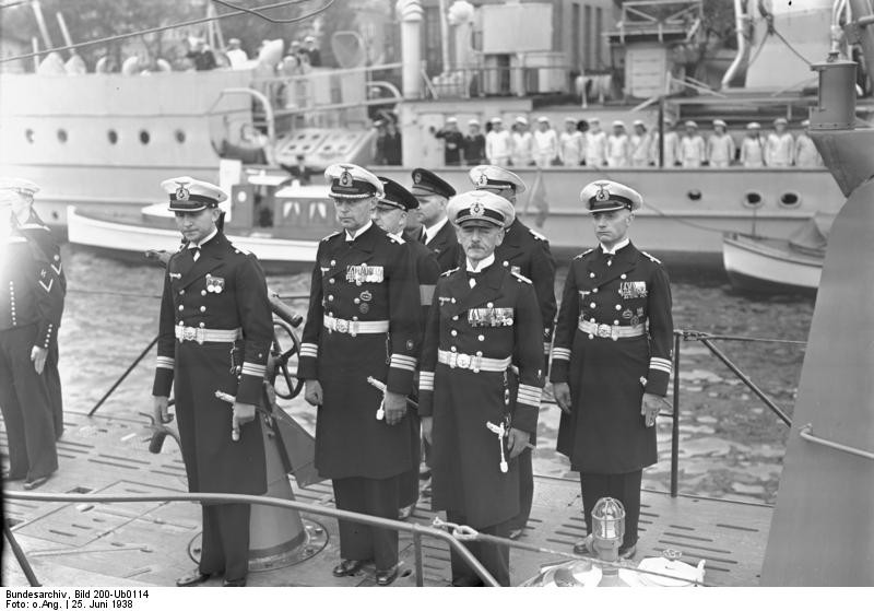 Entrega del U-45, el 25 de junio de 1938