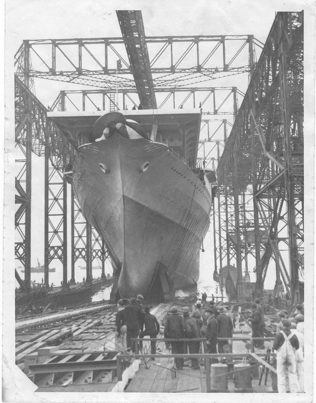 El USS Ranger CV-4 durante su construcción