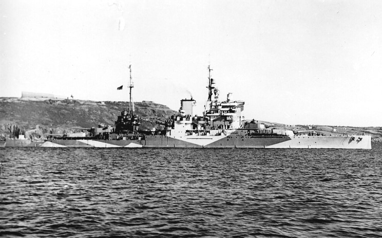 HMS Queen Elizabeth en Plymouth, Inglaterra en 1943