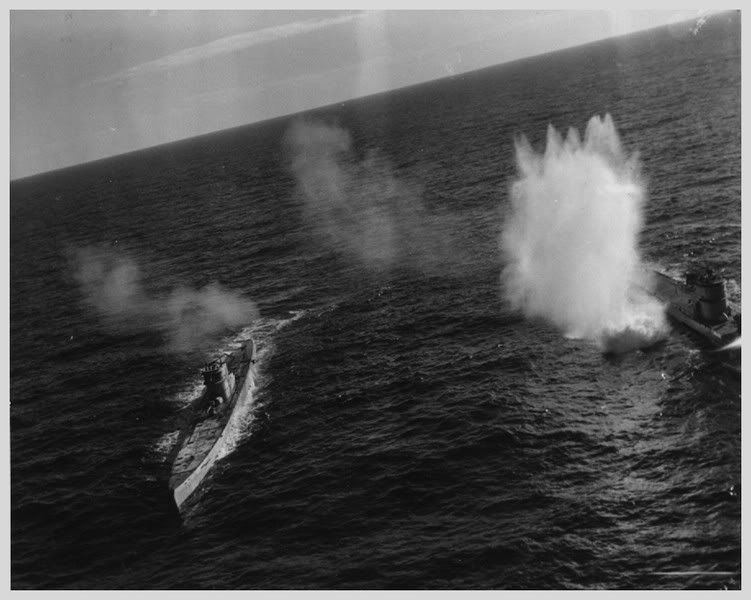 El U-66 y el U-177 son atacados por la Fuerza Aérea de los EE.UU. en febrero de 1944