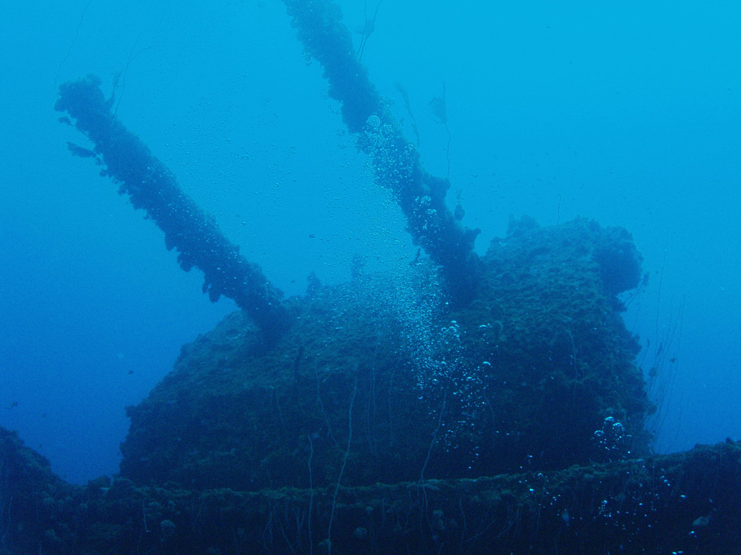 Vista submarinas del USS Saratoga en la actualidad