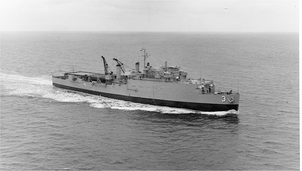 USS Carter Hall LSD-3. Construido en 1942
