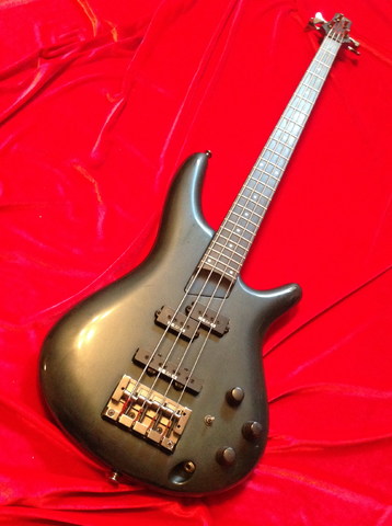 ibanez sr 1000