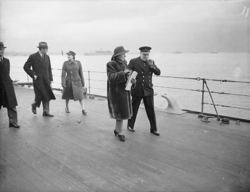 El Primer Ministro Winston Churchill a bordo del HMS Duke of York camino de EEUU, diciembre de 1941