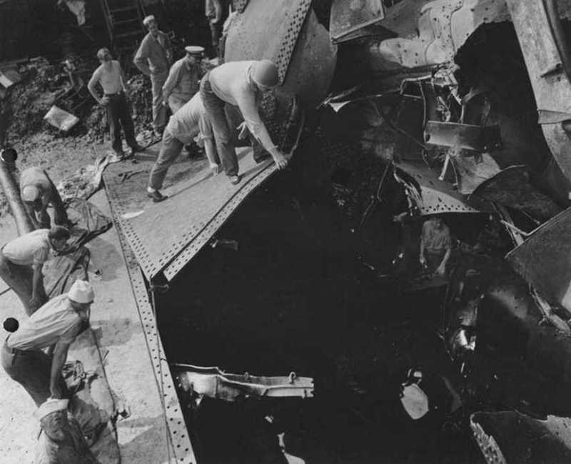 Vista de las reparaciones realizadas en el USS Pensacola después de la Batalla de Tassafaronga
