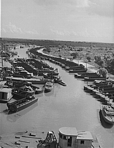 Construcción de las LCVP en el Higgins shipyards en Nueva Orleans, Luisiana en Junio de 1943