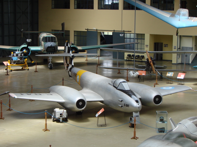 Gloster Meteor F.4 con número C-041 de la Fuerza Aérea Argentina conservado en el Museo Nacional de Aeronáutica, Buenos Aires