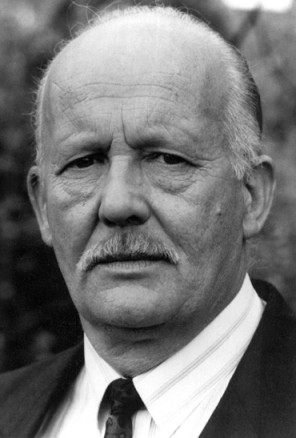 Michael Sheard, cinco veces Hitler