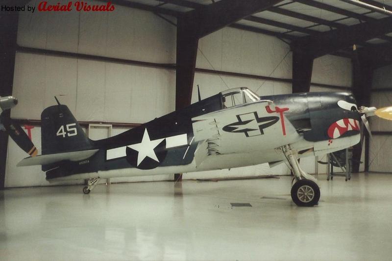 Grumman F6F-5 Hellcat con número de Serie 78645 conservado en el Yanks Air Museum en Chino, California
