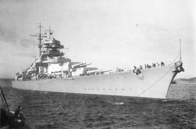 Bismarck en pruebas de mar en el Mar Báltico a finales de 1940