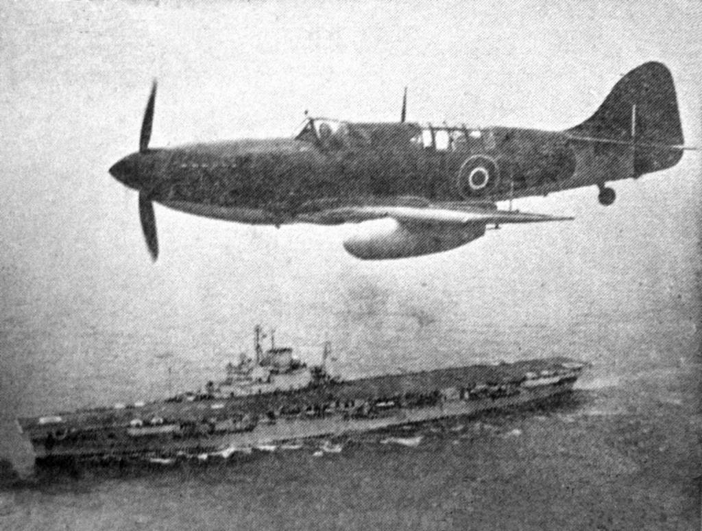 Fairey Firefly en el HMS Illustrious, 1947