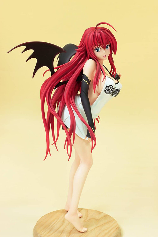 rias nude figure