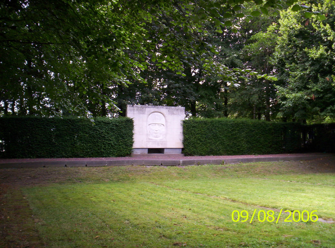 Monumento a Patton en el 2006