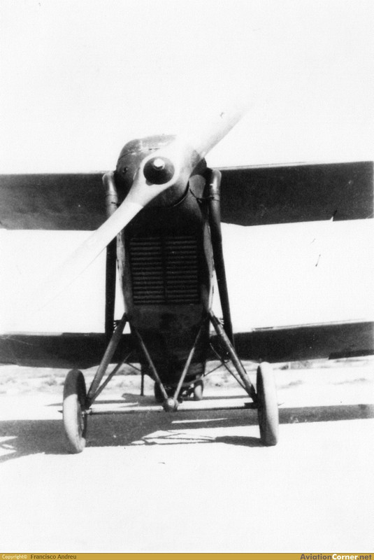 Frontal del Heinkel He 45 perteneciente al Bando Nacional en 1937