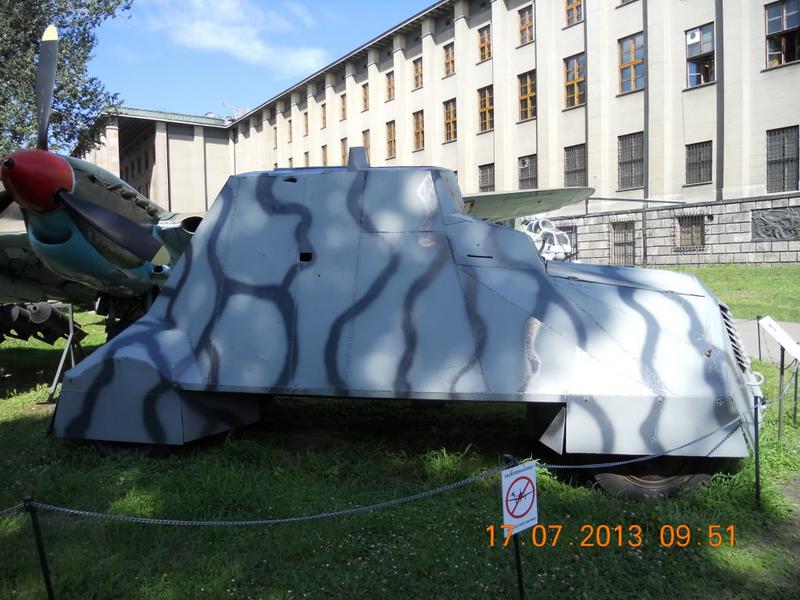 Vehículo utilizado por los insurgentes polacos durante el alzamiento, llamado Kubus