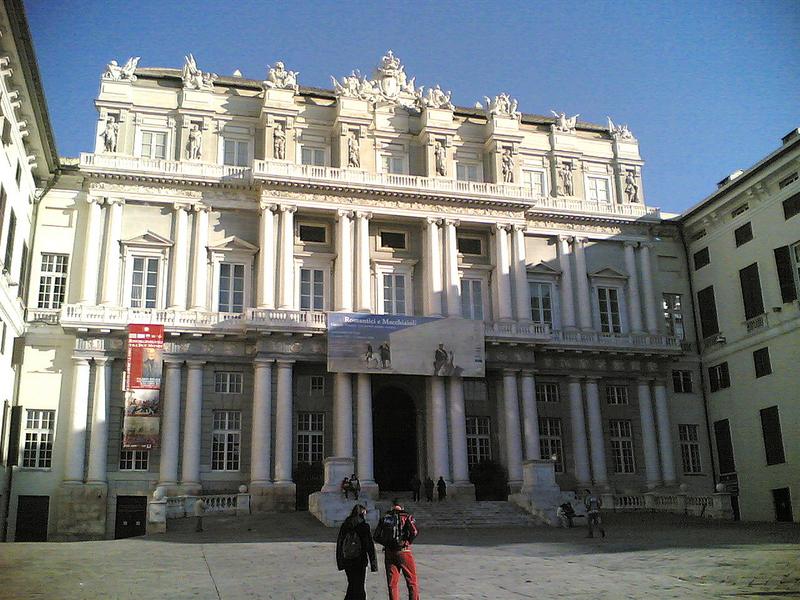 Genova-_Palazzo_Ducale_da_Piazza_Matteotti