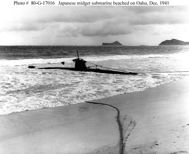 En la playa de Oahu, Dic. 1941