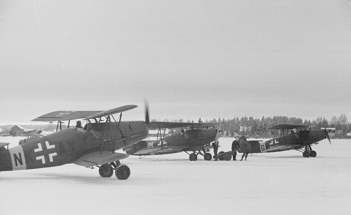 Ar 66 en el Aeródromo de Malmi, en enero de 1944