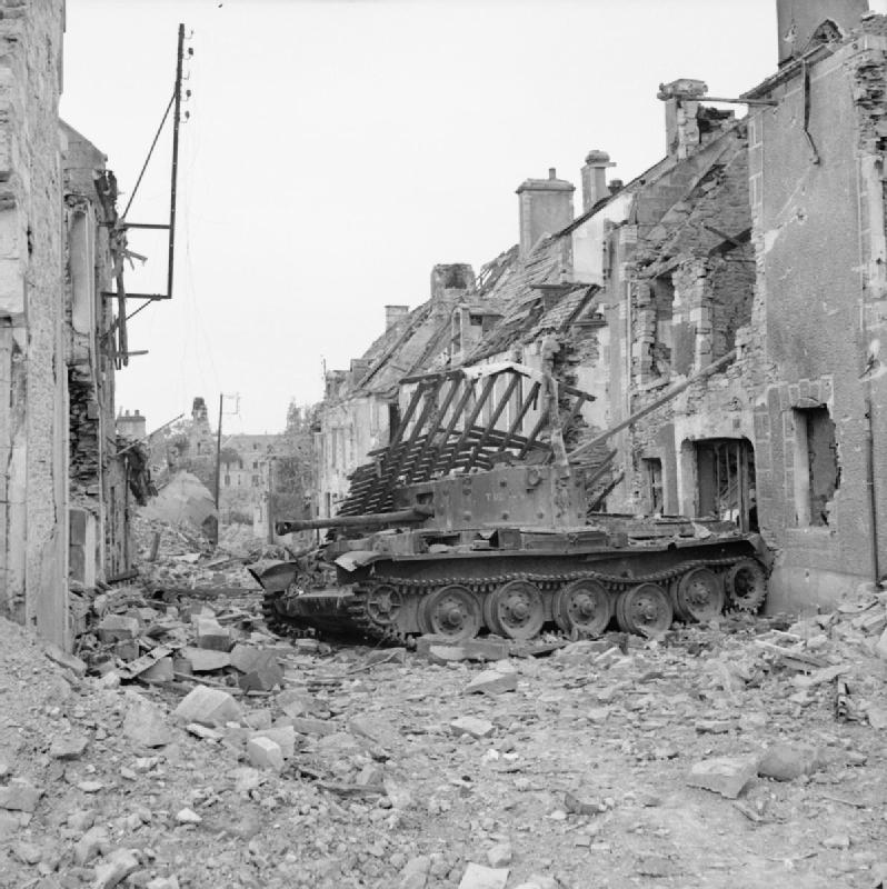 Tanque de observación Cromwell fuera de combate en Villers-Bocage
